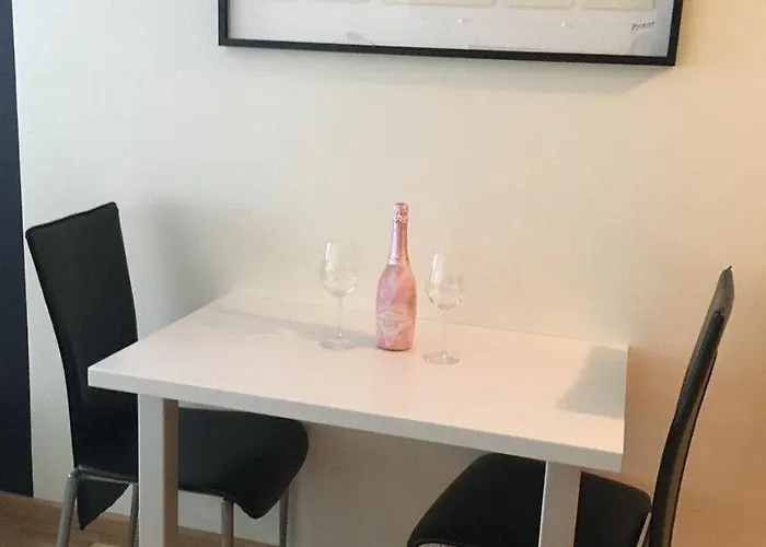 Center Joe Bee * タリン